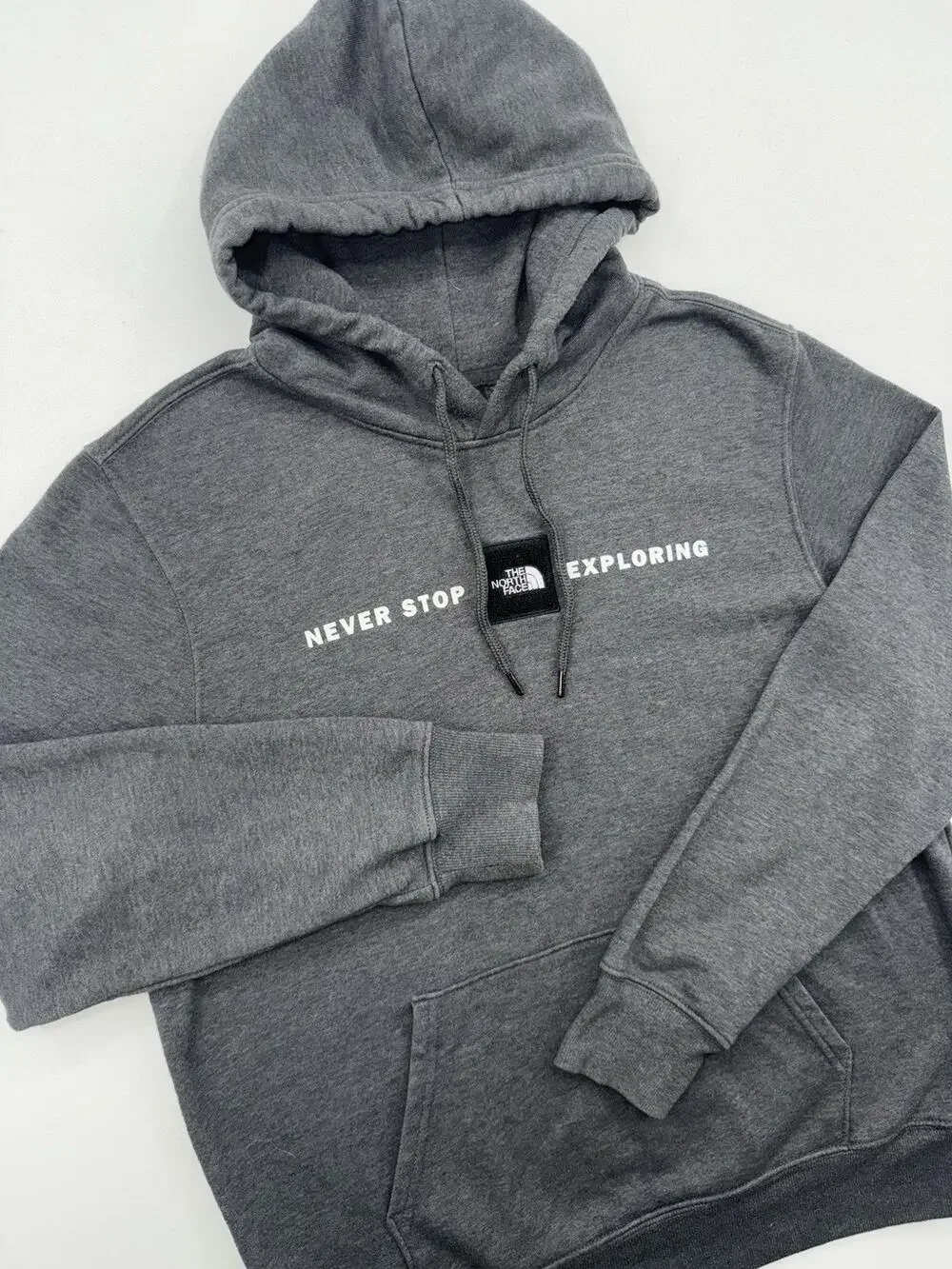 The North Face Men's Gray Pullover Hoodie M Fuzzy Black Logo Drawstring Pockets